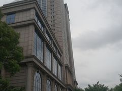-复旦大学光华楼
