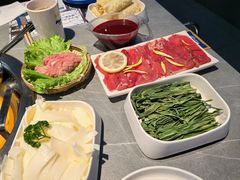 -生活如沸·顺德水牛奶火锅(人民广场店)