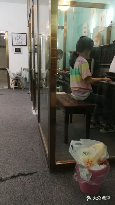 F&E成人钢琴俱乐部(宝安壹方城24小时校区)图片