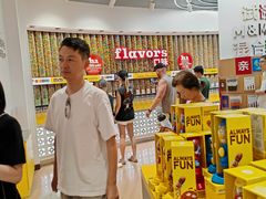 -m豆巧克力世界(上海世茂广场店)