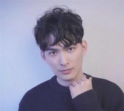 -东方美妍小鹏造型