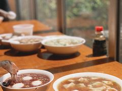 芝麻汤圆赤豆糊-吴家馄饨