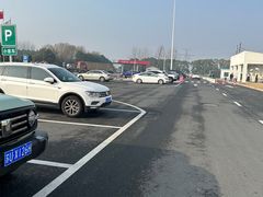 -平望服务区·停车场