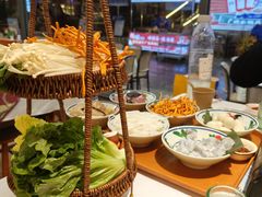 -刘姐啤酒鱼民族演艺餐厅(西街总店)