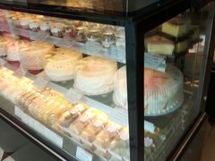 -红宝石·鲜奶小方·海派西点房(南丹店)