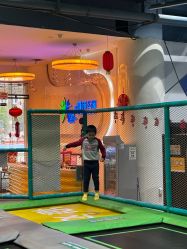 -反弹蹦床公园·亲子乐园·团建·派对(尚品奥莱店)