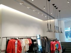 -URBAN REVIVO(上海中庚漫游城店)