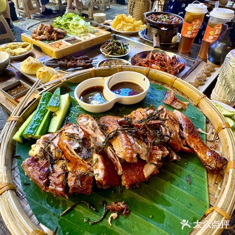 这家烧烤不愧是大理的排队王… 这家烧烤在大理真的毫无对手