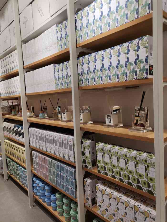 名创优品miniso(龙湖济南奥体天街店)-"感觉这家名创优品有点小,店内