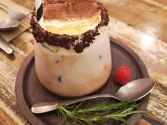 -FLOVIE FLORIST CAFE