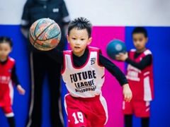 -悦动体能篮球羽毛球网球(三里河店)