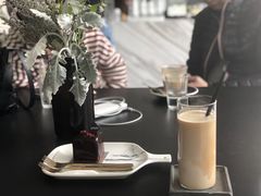 -UNI UNI(环亚凯瑟琳店)