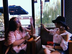 -钟书阁(珍园店)