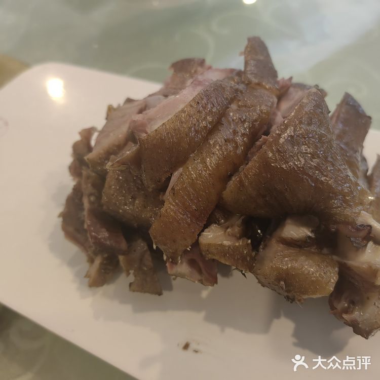 不远处就是绵阳最好的温泉之一，地理位置十分优越