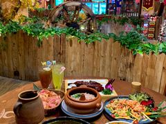 -老滇山寨•云南特色菜•地方菜•民族风情歌舞表演(金碧店)