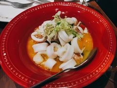 快炒新鲜鱿鱼陪蒜片-Bistro Les Lilas丁香花小酒馆