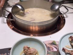 -洪氏嗨捞·猪肚鸡火锅(阳光天地店)