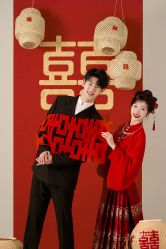 -雪中彩影婚纱摄影·微光艺术中心