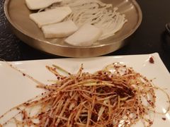 -臻牛烤肉