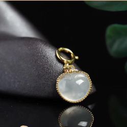 -北京七彩云南翡翠珠宝旗舰店(月坛店)