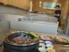 -围炉肉舍丹东海鲜烤肉·烤活鳗(步行街店)