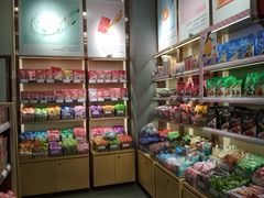 零售区-良品铺子(白云新世界店)