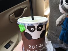 -熊猫一间店欧式奶茶铺