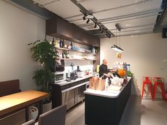 -WOW coffee