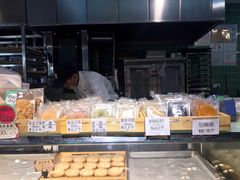 面包甜点陈列柜-武汉冠生園(吉庆街店)