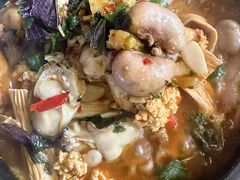 生蚝鸡子煲-大富蚝乌东哥饭店·石锅鱼杂·柠檬鸭(革新路店)