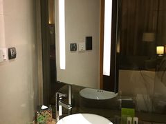 -上海浦东康桥绿地假日酒店
