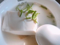 炭火砂锅鱼头煲-采蝶轩
