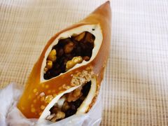 核桃红豆碱水-Dough&Joe团憩(瑞虹天地月亮湾店)