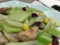 -品悦酒店(三林古镇店)
