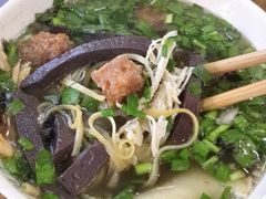 -吕记清真美食城(永兴服装街店)
