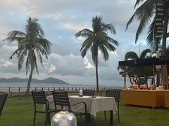-JW万豪厨房餐厅·滨海草坪烧烤·海鲜·海景(三亚绿发山海天JW万豪酒店)