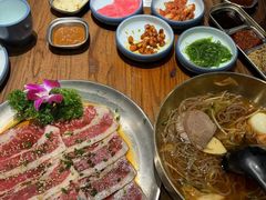 -明洞阿姨·韩式酱蟹烤肉·创意料理(三元桥店)