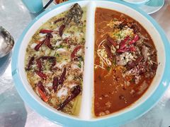 -姚姚酸菜鱼·金戈戈香港豉油鸡(喜荟城联名店)