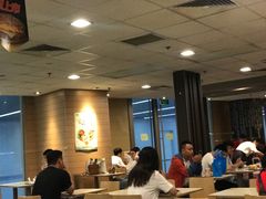 大堂-麦当劳(天津站三店)