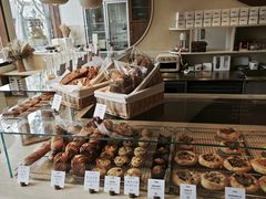 -VERIE BAKEHOUSE