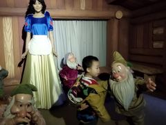 -金石蜡像馆