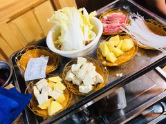 -屯老二农家铁锅炖·行业领军者(梅江店)