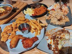 -暖食光·台式家庭餐厅·生日主题店(万达店)