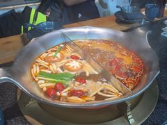 -湊湊火锅·茶憩(南京东路悦荟店)