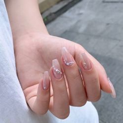-悦指间美甲美睫