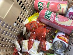 -老婆大人量贩零食连锁(萧山临浦店)