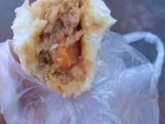 咸蛋黄超人包-老陶包子铺(南大西南村店)