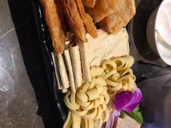 -三人行骨头王火锅(长寿店)