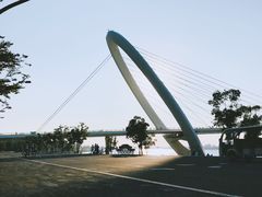 -南京眼步行桥