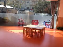 -小门牙好性格托育(北外滩中心)